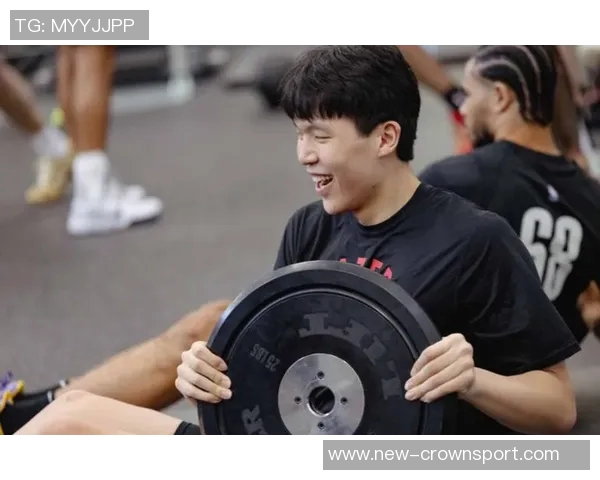 杨瀚森揭秘克里斯哥哥的努力生活习惯每天早起自学英语与妻子视频通话 杨瀚森揭秘克里斯哥哥的努力生活习惯每天早起自学英语与妻子视频通话