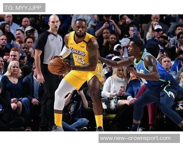 詹姆斯凭借超高球商巧妙规避不适合局面展现篮球智慧